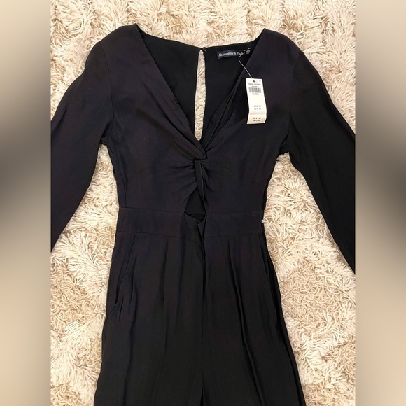 NWT Aberrrombie & Fitch Jumpsuit Size XXS Black Long Sleeve Knot Jumpsuit - Picture 2 of 5
